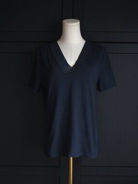 Tommy Hilfiger | Like NEW Embroidered Lace Trim Top